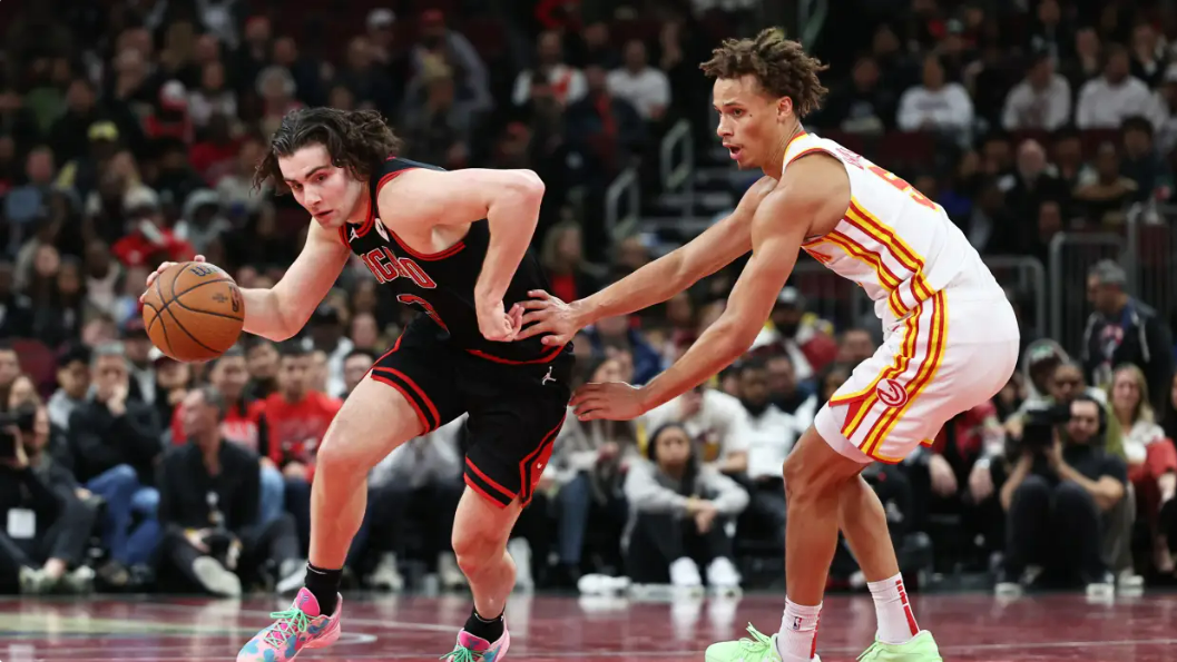 包含芝加哥公牛训练开放日,集结日战术微调引观众欢呼,NBA总决赛在即,年轻球员获得机会的词条 包含芝加哥公牛训练开放日,集结日战术微调引观众欢呼,NBA总决赛在即,年轻球员获得机会的词条