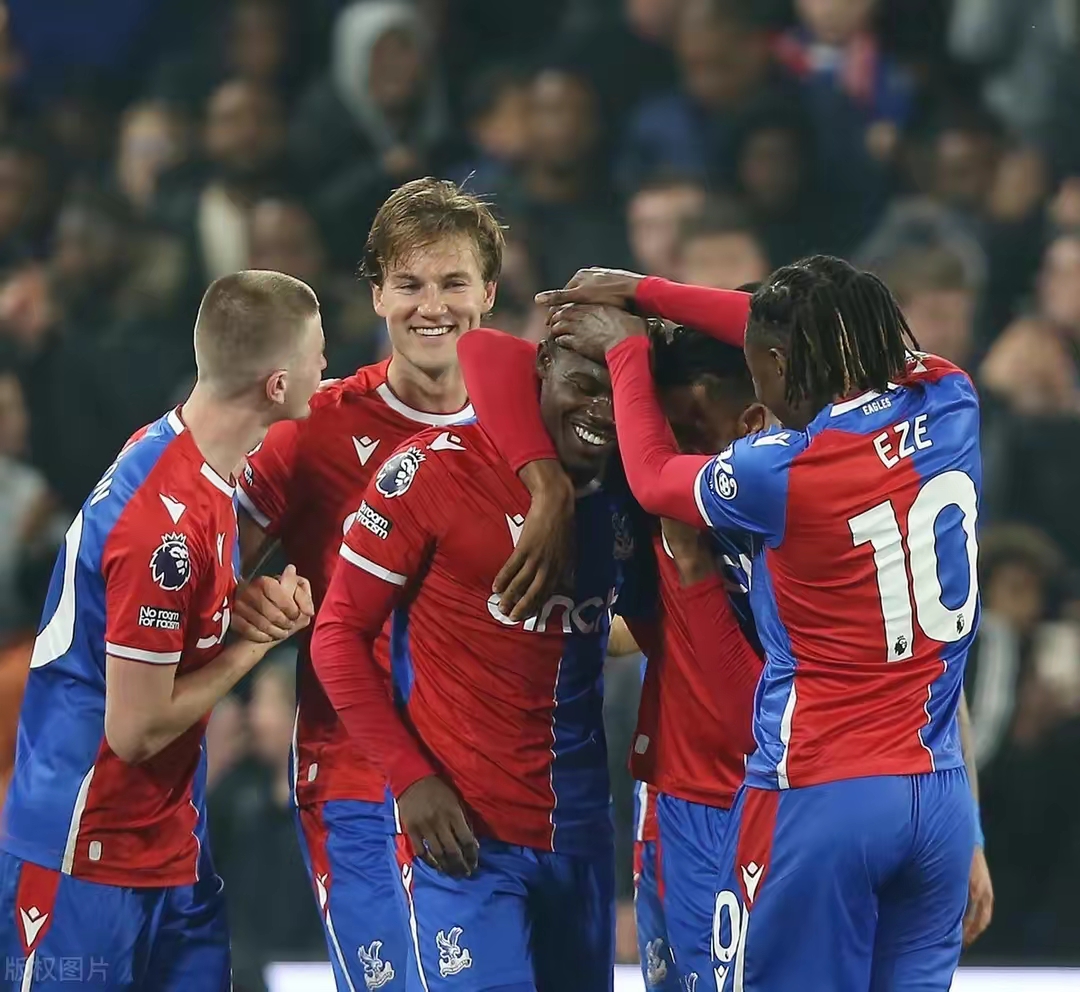 今晨曼联豪取连胜：欧联节点到来，底气十足，身体对抗强度拉满的简单介绍-J9.com